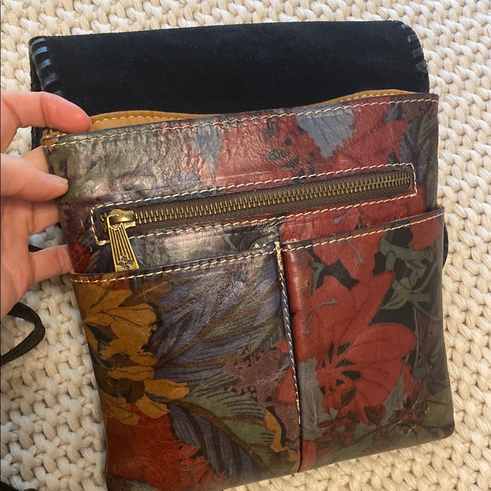 Patricia Nash Floral Patterned Leather Crossbody Bag - Picture 7 of 8